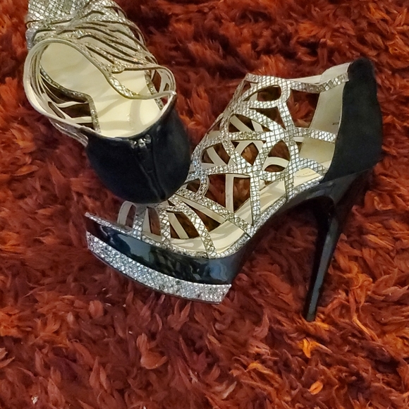 Beautiful platform gladiator sandal - Picture 2 of 3